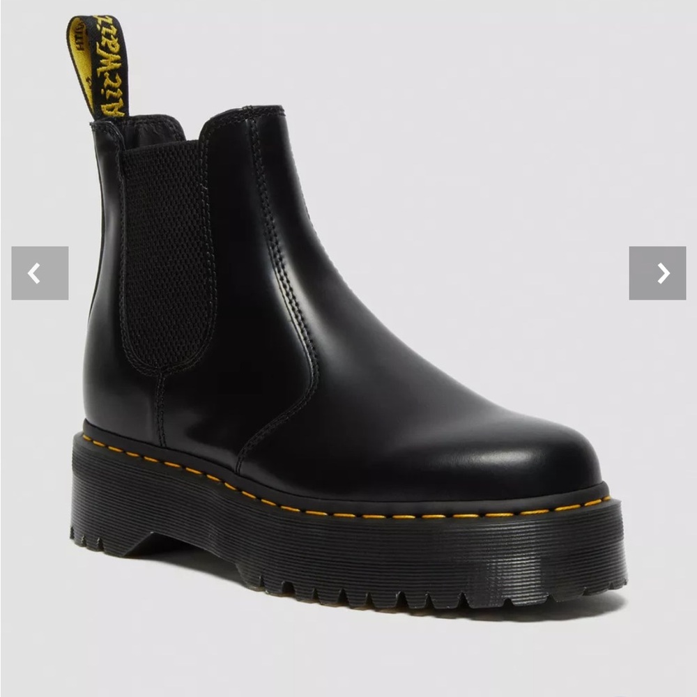 DOC MARTEN PLATFORM BOOTS 2976